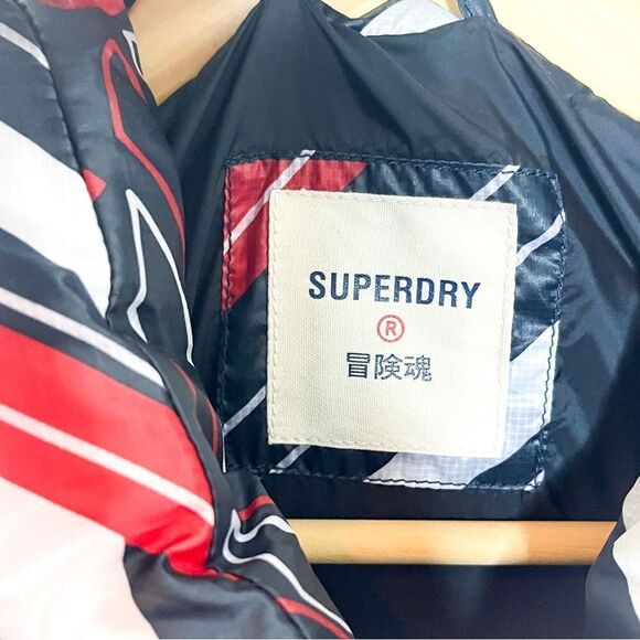 🍋 Superdry • Men’s Puffer Jacket in Bold Red and Black Stripe Pattern Size M - Picture 4 of 8